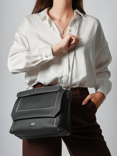 Cross Body Tas L Ninon Soft Leder Lancel Zwart ninon A13783 ander zicht 1